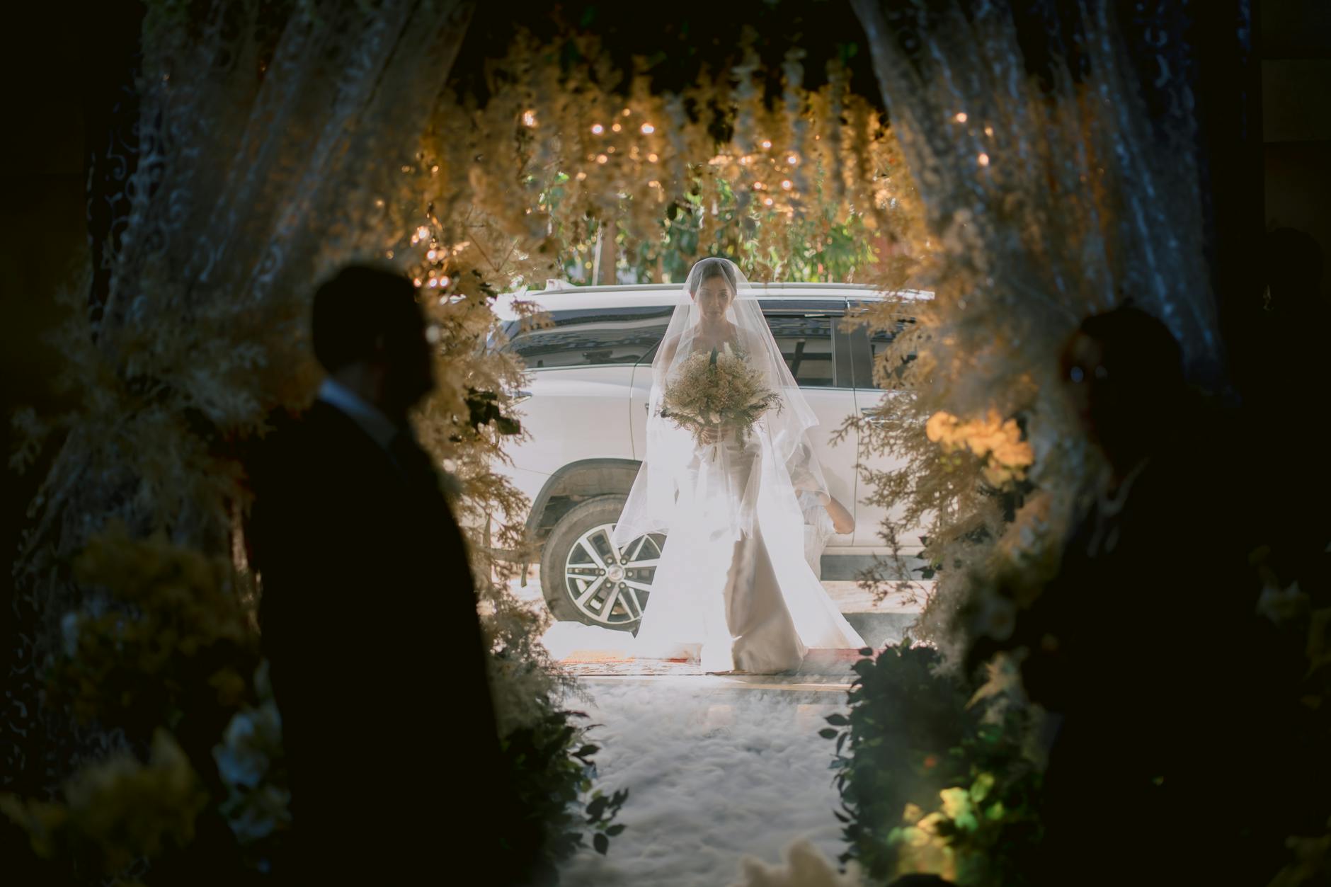Wedding chauffeur car hire Melbourne bridal